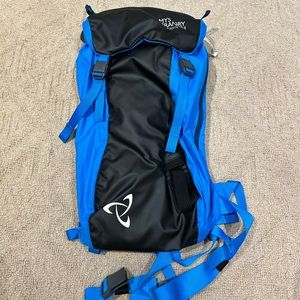 Mystery ranch D-Route pack